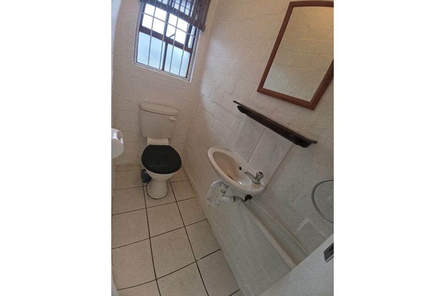 To Let 2 Bedroom Property for Rent in Parklands Western Cape